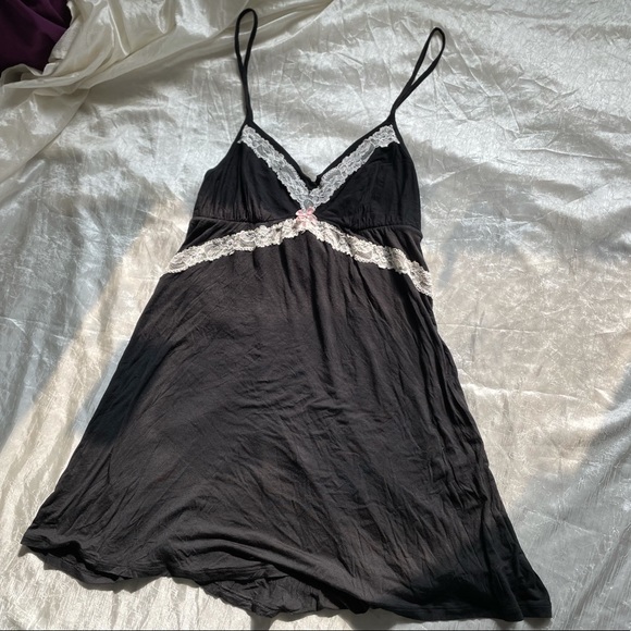Victoria’s Secret black and white slip dress with lace detail - Picture 6 of 10